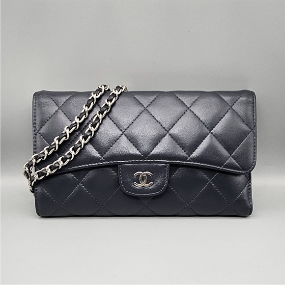 Chanel Black Women Bag - Picture 1 of 6